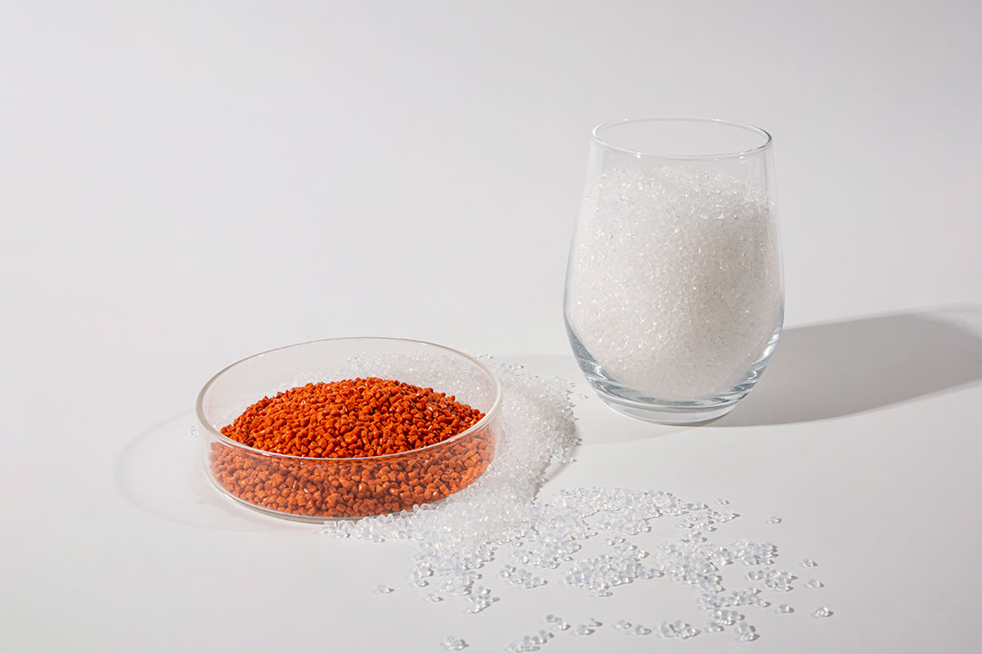 PFA的性質(zhì)和優(yōu)缺點是什么？